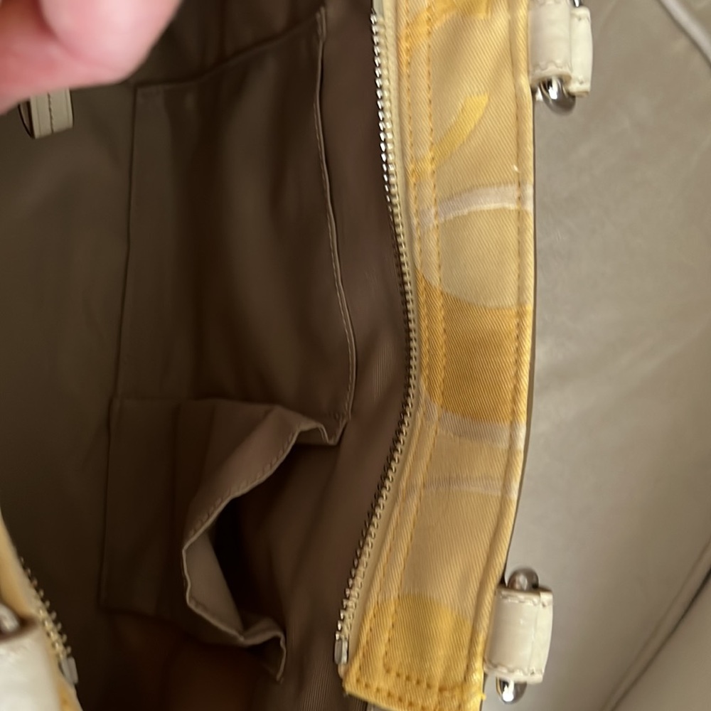 Vintage Coach Signature Double Handle Handbag. Yellow fabric, eggshell leather. - Picture 8 of 9